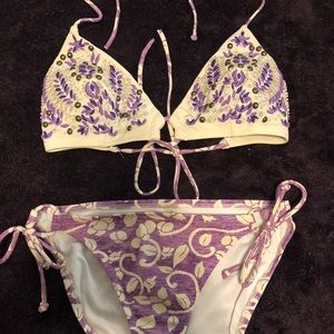 Victoria’s Secret bikini